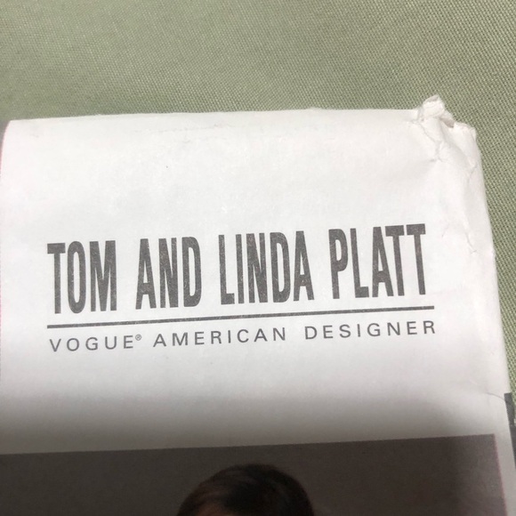 Vintage vogue 2686 , sizes 12-16- Tom and Linda Platt - dress, to, pants, jacket - Picture 2 of 10